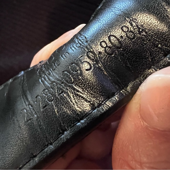 🖤BLACK FRIDAY✔️GUCCI LEATHER BELT DEARLY LOVED BUT LOTS OF LIFE LEFT IN THIS ONE - Picture 3 of 8